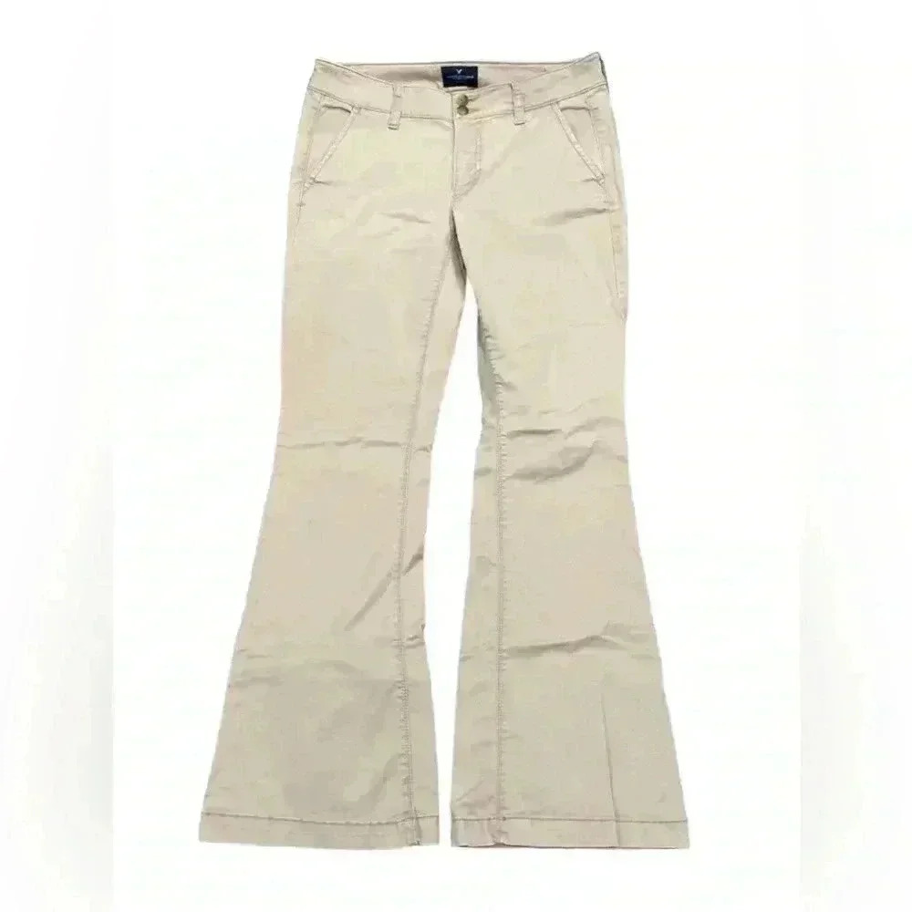 American Eagle Outfitters Artist Khaki Flare leg Pants 6 Short